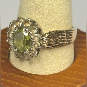 10K Gold Ring Green Gemstone